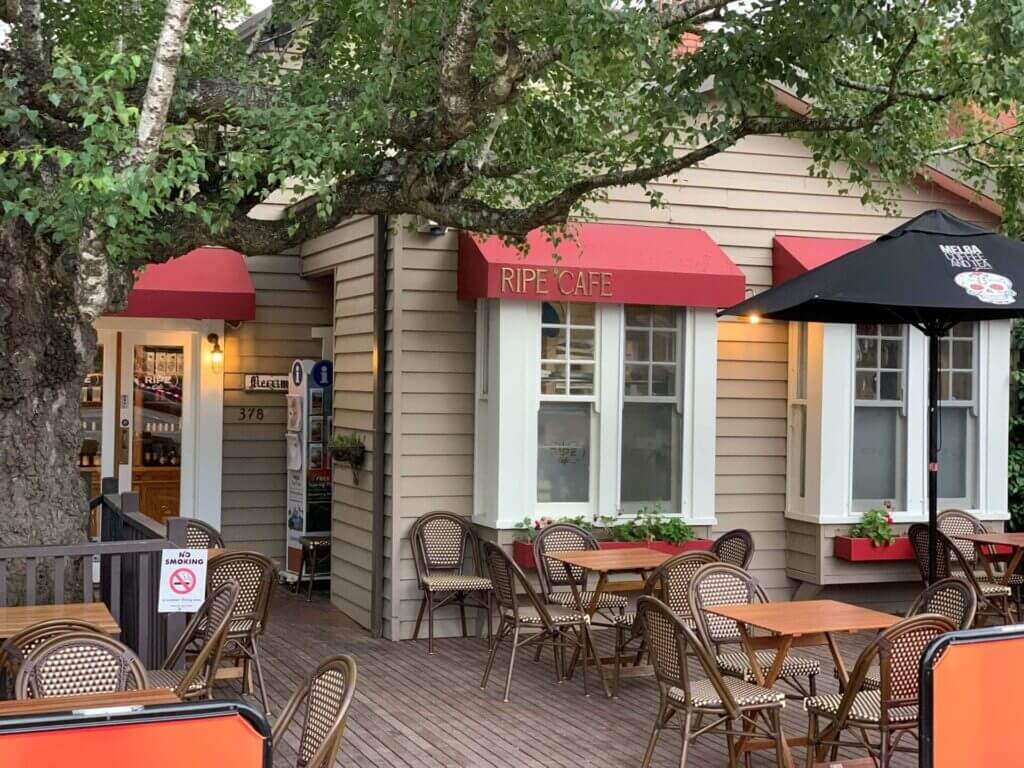 Tuns curat, atmosferă relaxată