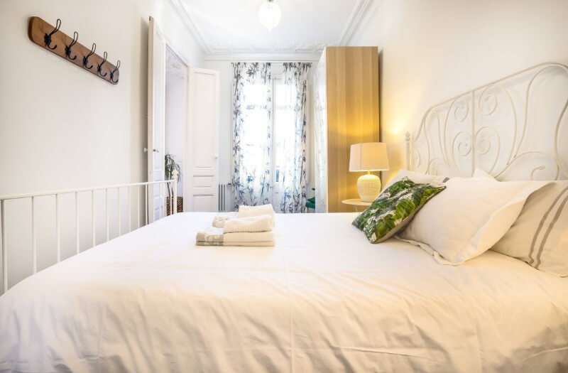 Apartament cu 3 camere, luminos și bine întreținut